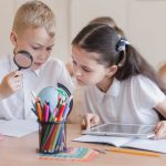 Pedagogs iesaista bērnus satiksmes drošības aktivitātēs skolā